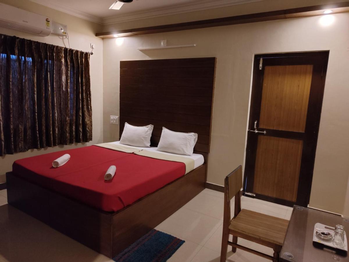 Vyavahar Lodge Udupi Zewnętrze zdjęcie
